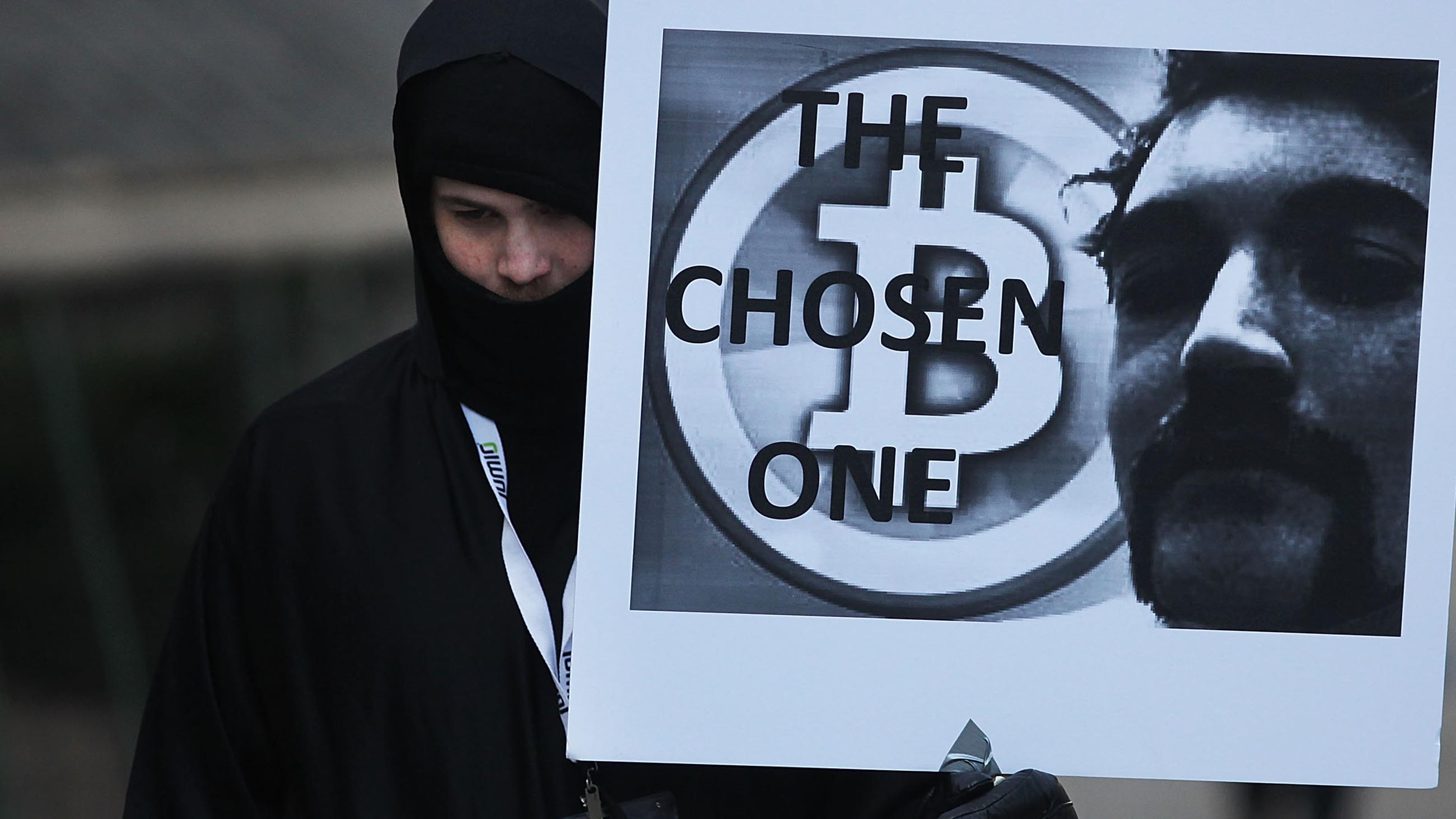 "Free Ross": A supporter of the Silk Road tycoon Ross Ulbricht outside his trial in New York.