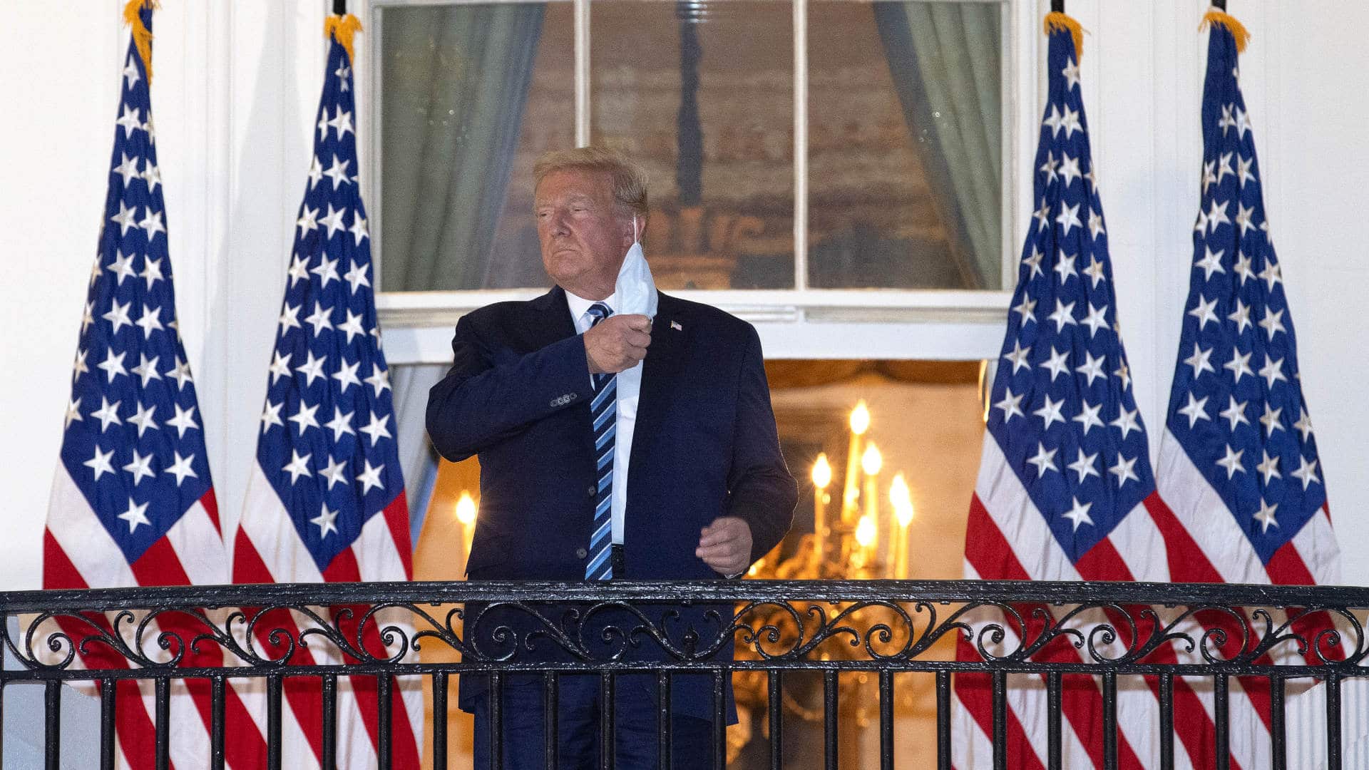 U.S. President Donald Trump returns to the White House from Walter Reed National Military Medical Center on October 05, 2020.