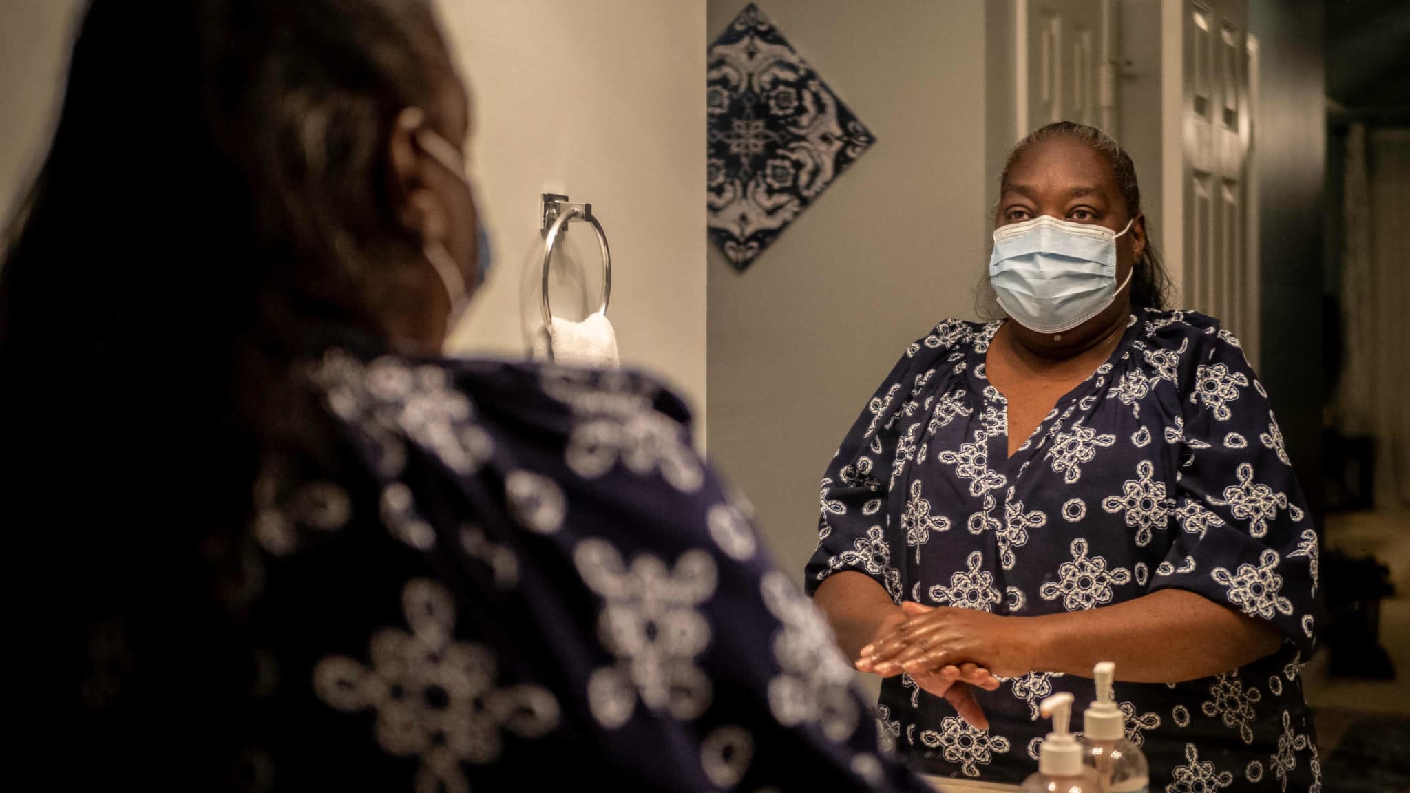 Traci Evans-Simmons has been on dialysis for three years and waiting for a kidney transplant since early 2019. She is considering getting a kidney transplant from a hepatitis C-positive donor.