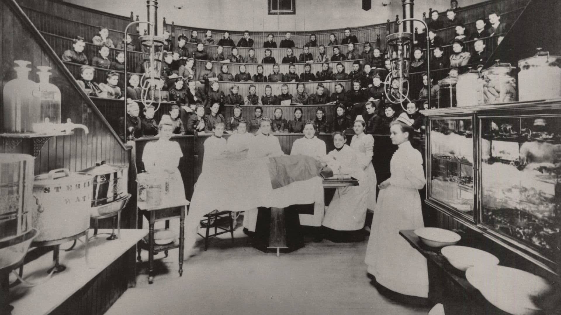 A clinical lecture at the Woman's Medical College of Pennsylvania in the 1890s.