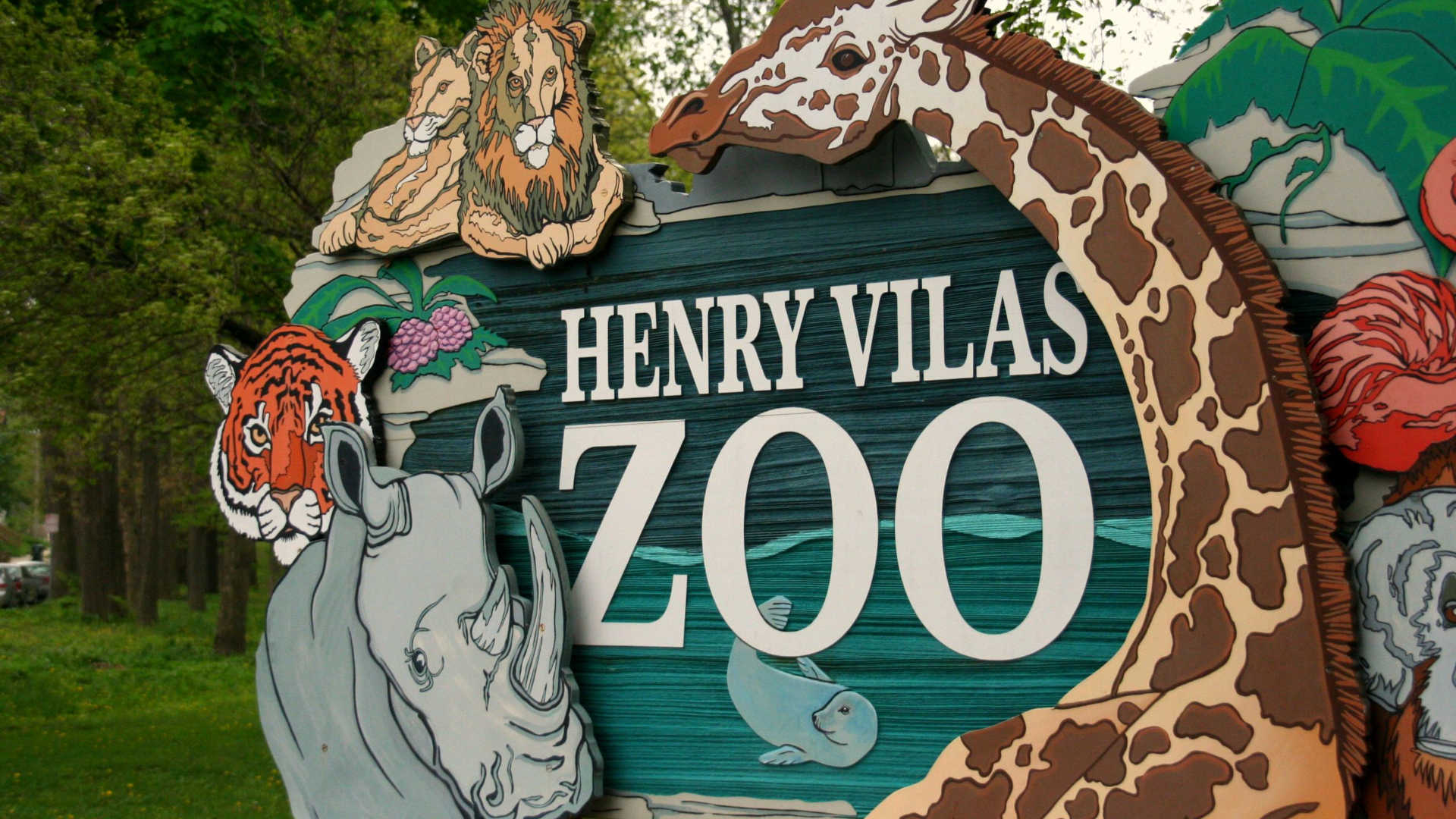 Zoo association officials admit that they mishandled an allegation of sexual harassment from a researcher at the Henry Vilas Zoo in Wisconsin.