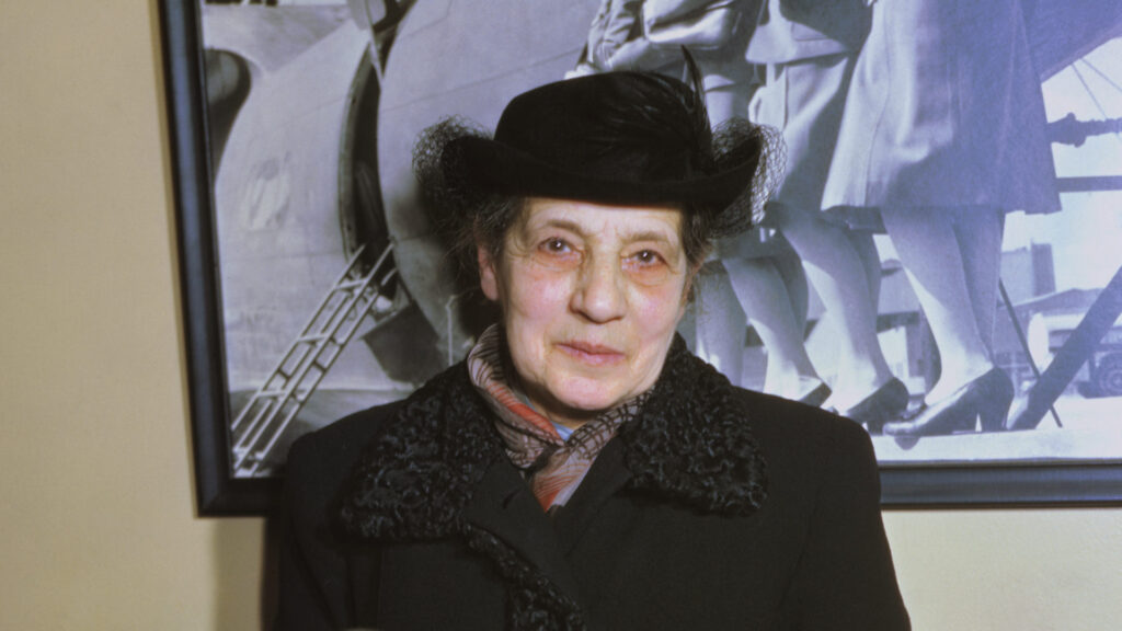Physicist Lise Meitner arrived in New York to a horde of photographers and reporters in January 1946.